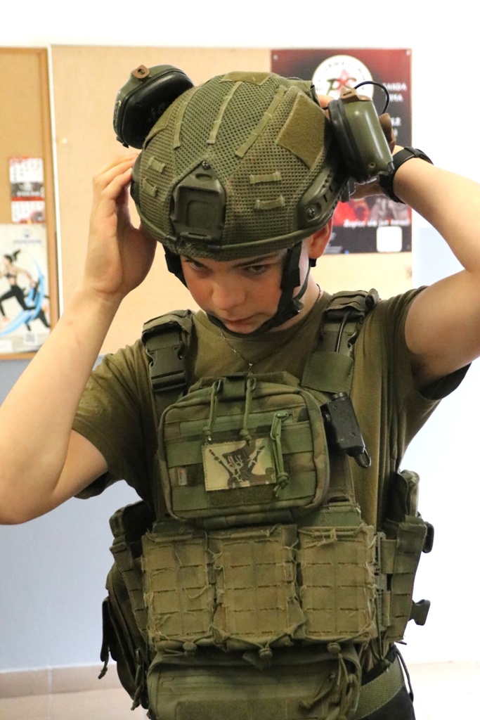 Strz02